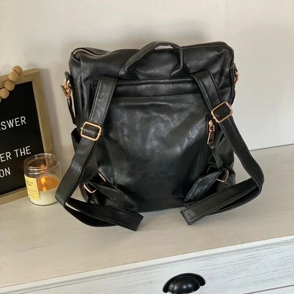 Brand NEW Camden Convertible Backpack in Black 🖤 - Picture 2 of 15